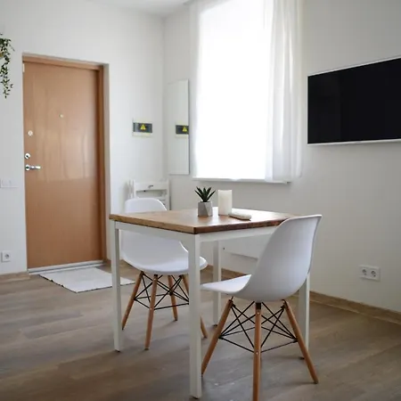 City Center Apartment Клайпеда Екстер'єр фото